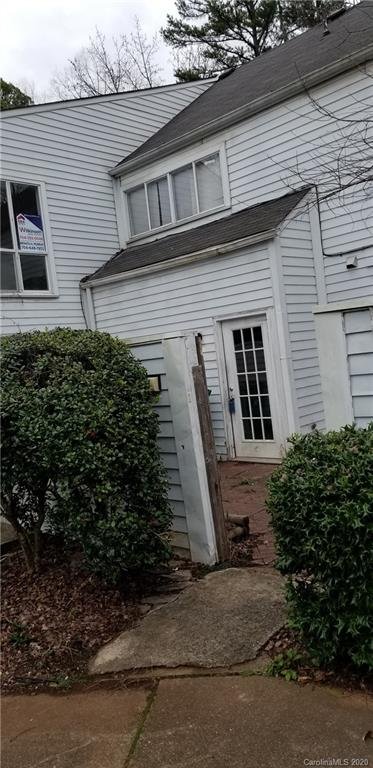 7111 Stonington Lane
