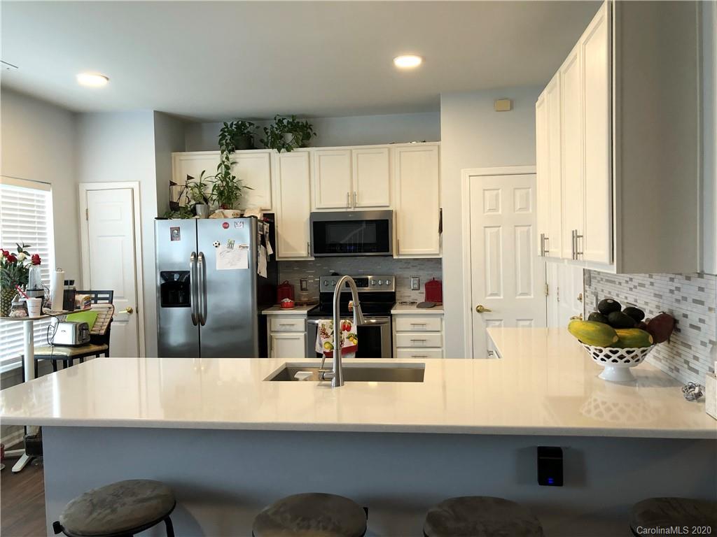 7119 Smithton Lane