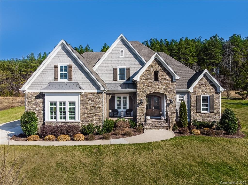 798 Pinnacle Drive