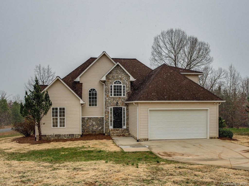 2101 Pinnacle View Drive