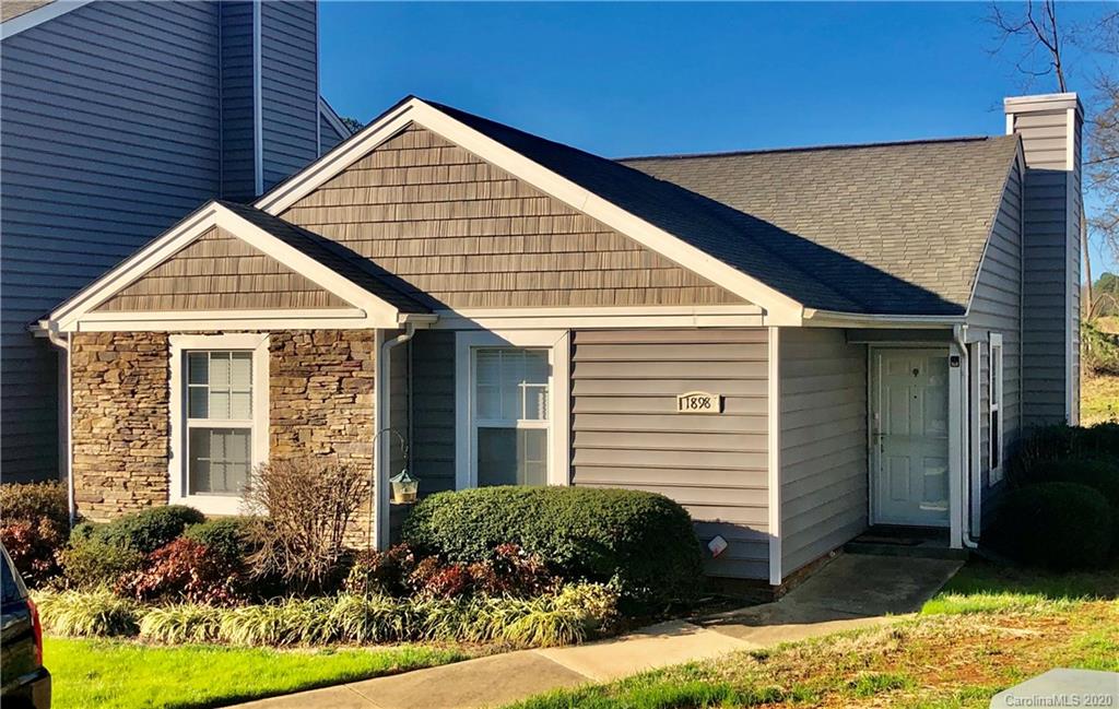 1898 Fairlawn Court