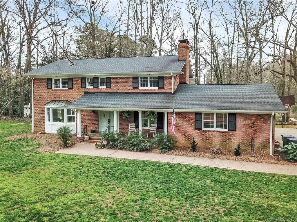 1117 Robinhood Circle