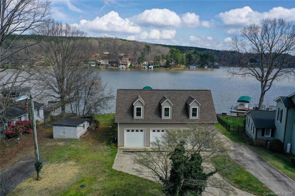 938 Pinehaven Drive