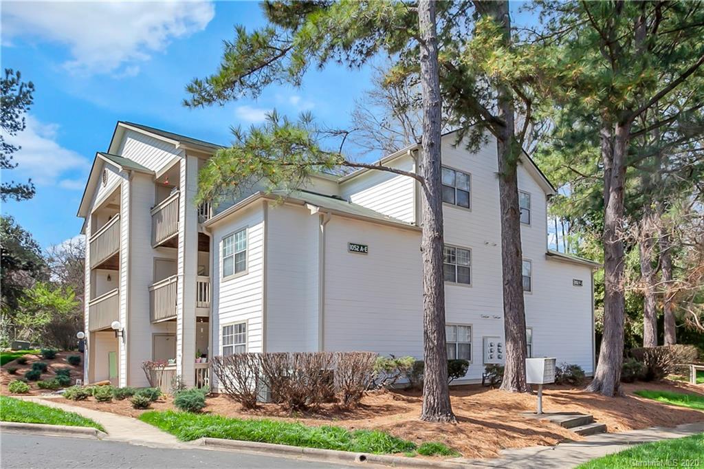 1052 Churchill Downs Court G