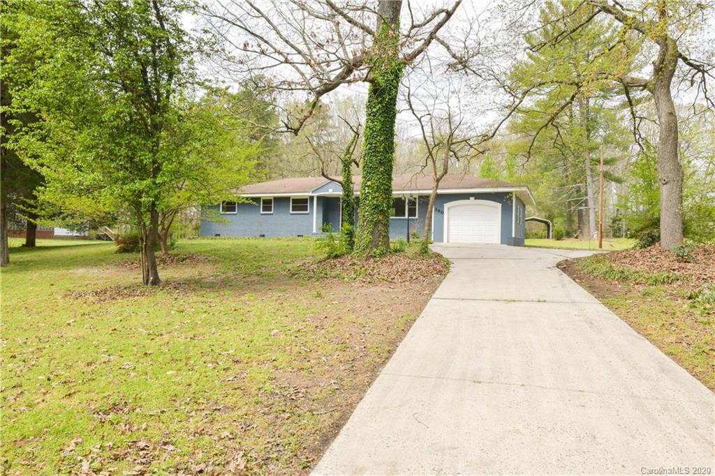 380 Lariat Circle