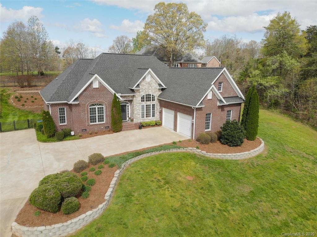210 Cross Creek Drive