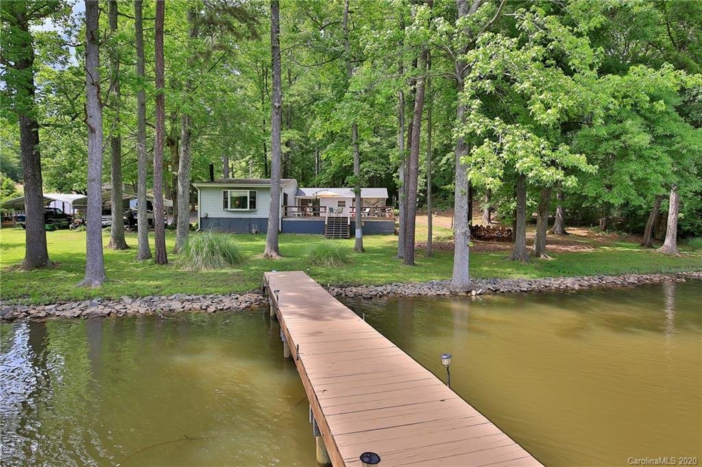 878 Armstrong Road