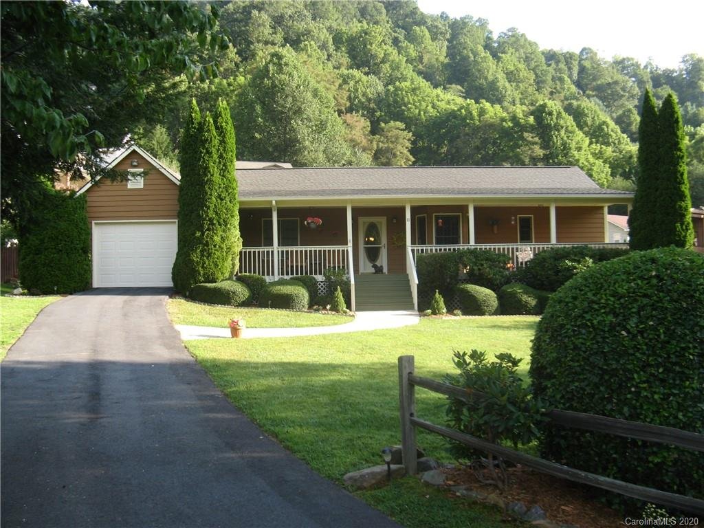 11 Garden Court