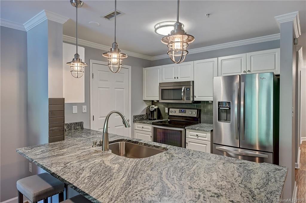 104 Pier 33 Drive 317