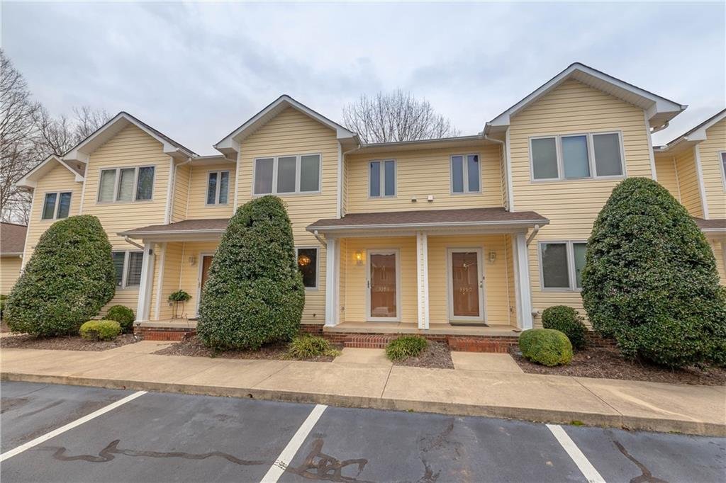 3388 White Oak Court
