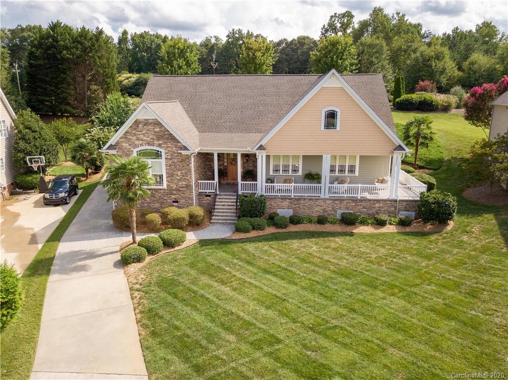 934 Lake Club Drive