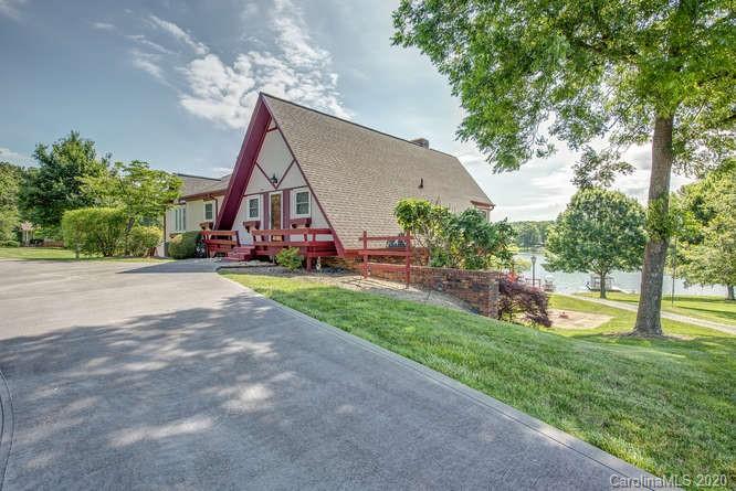 204 Harbor Point Drive
