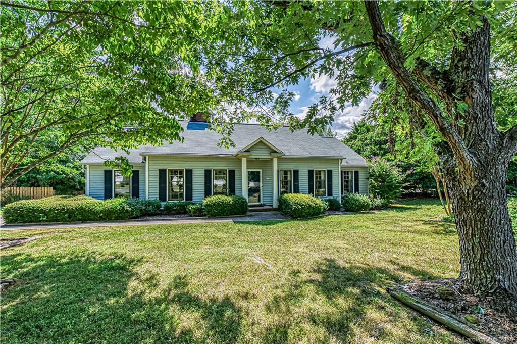 8233 Schooner Lane