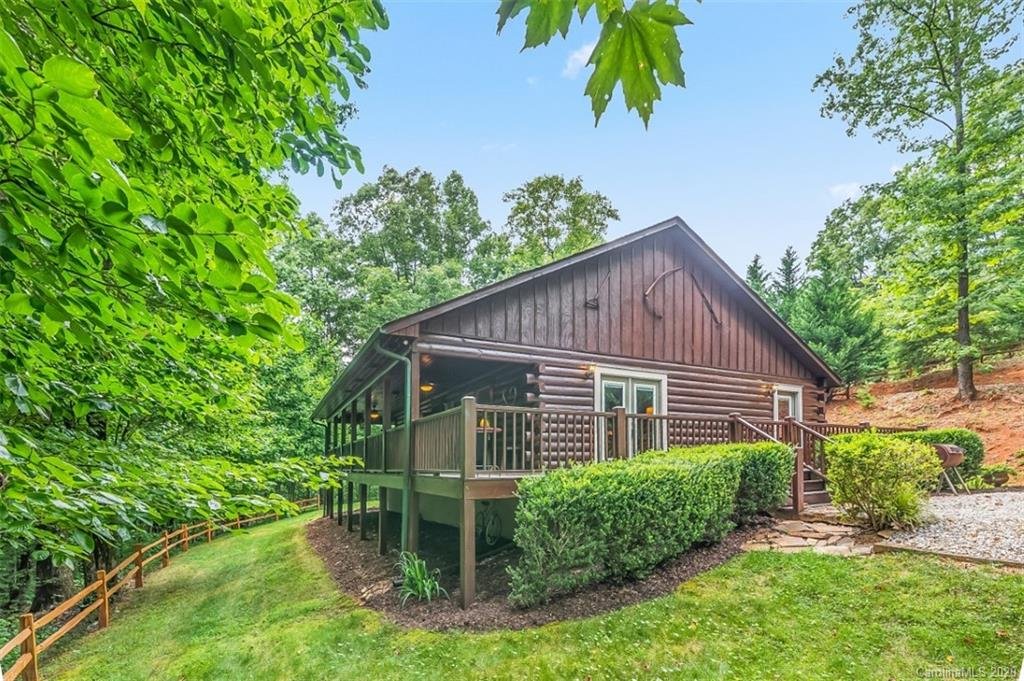 290 Adirondack Lane