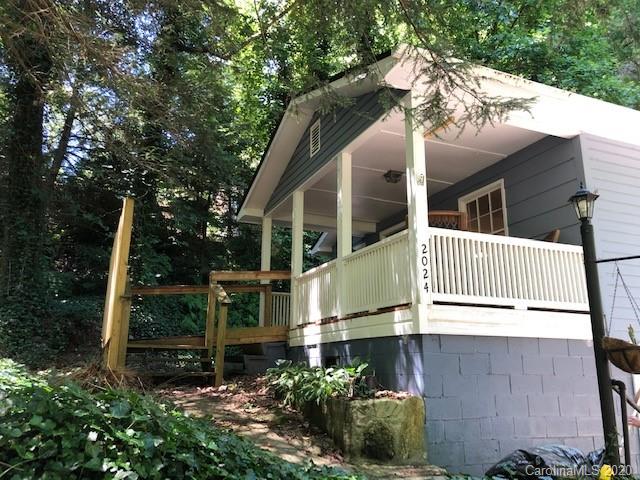 2024 Lower Ridgewood Boulevard