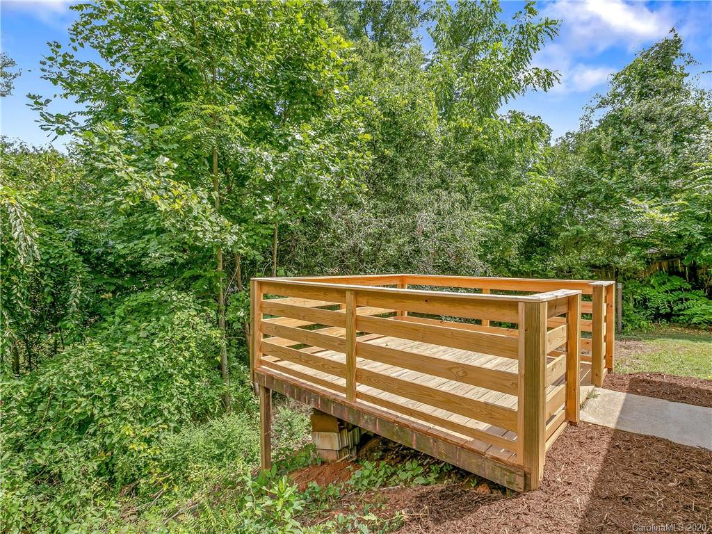 111 Shadowlawn Drive