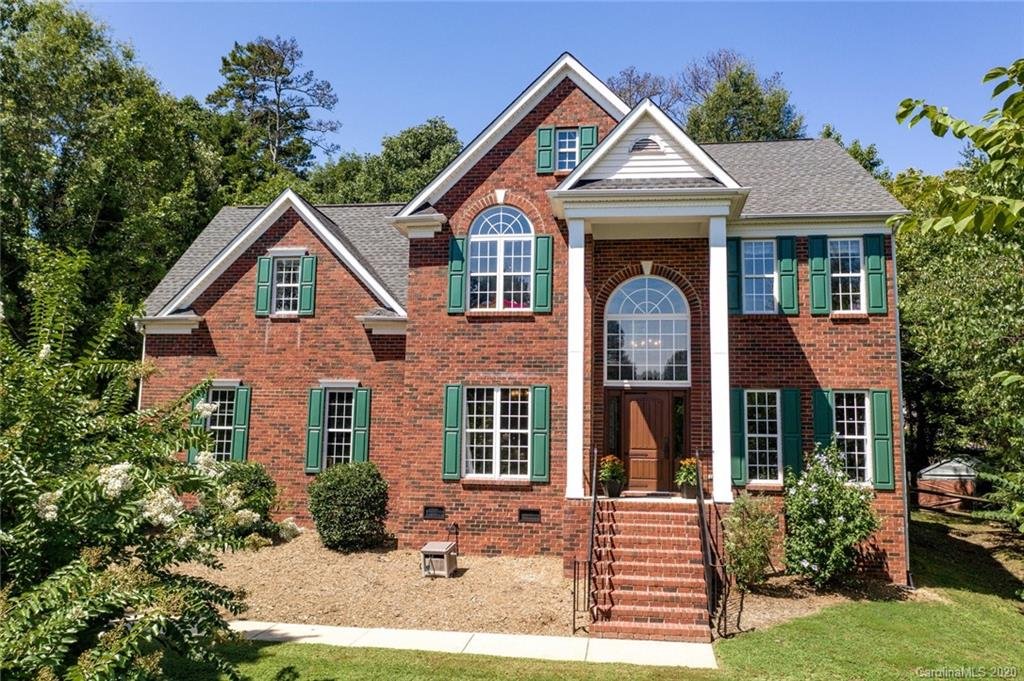 121 Silverleaf Lane