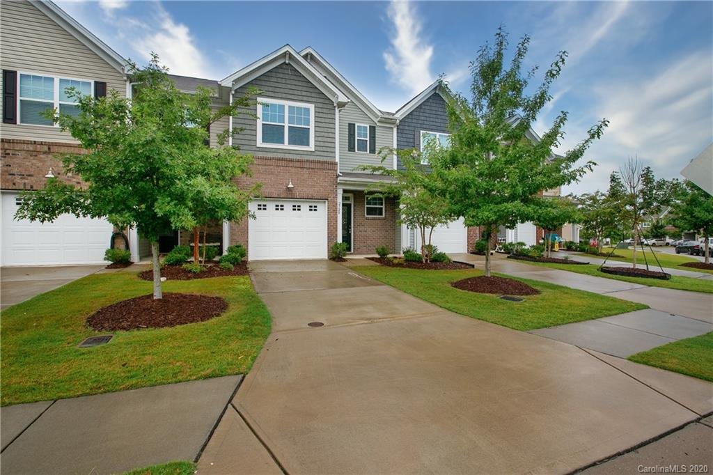 2724 Sawbridge Lane