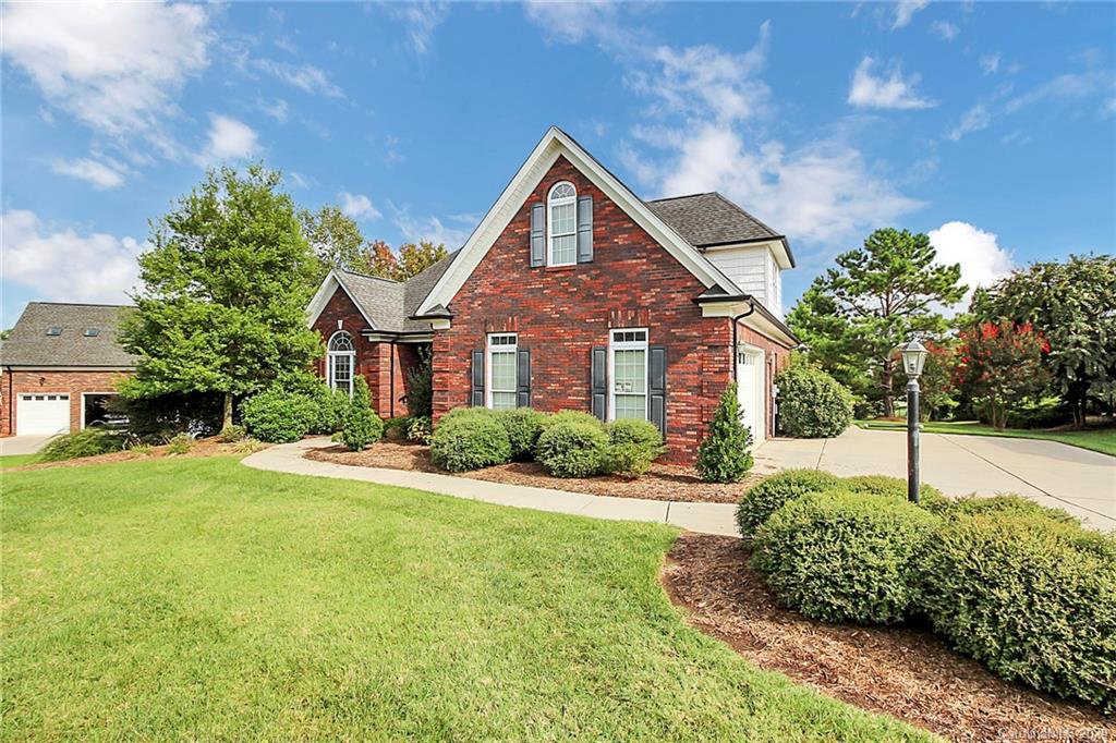 7927 Grimsby Circle