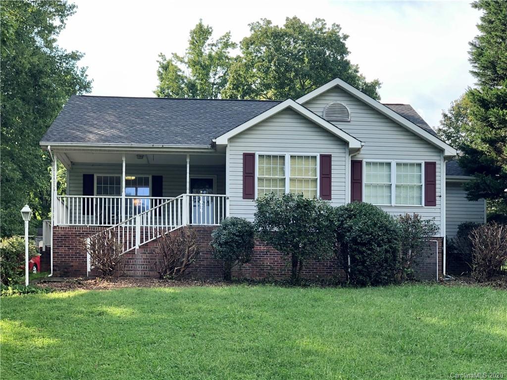 2626 Lakewood Drive