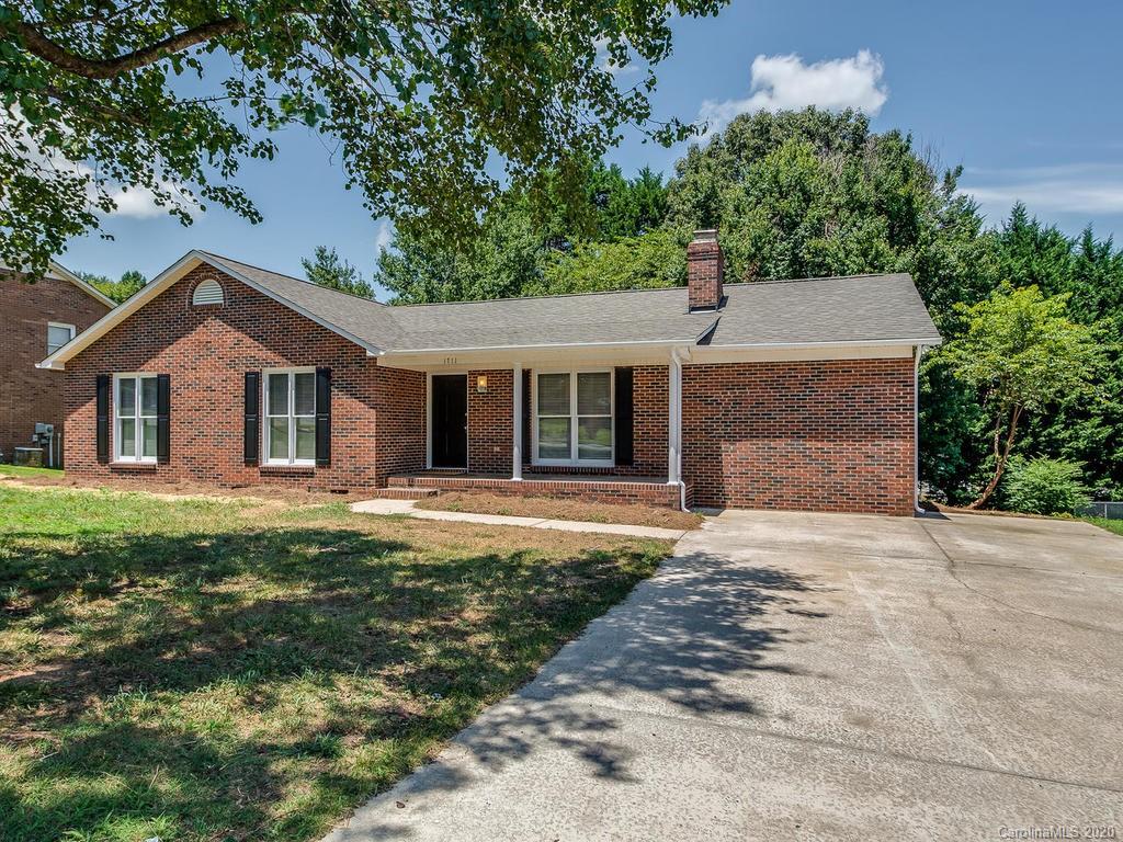 1711 Moss Court