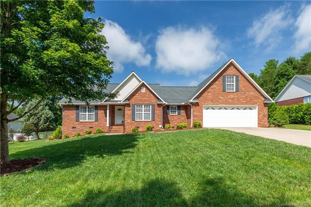 107 Clearwater Drive