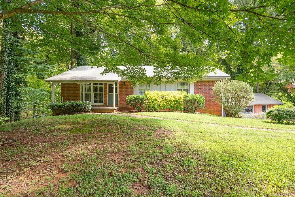 15 Springwood Drive