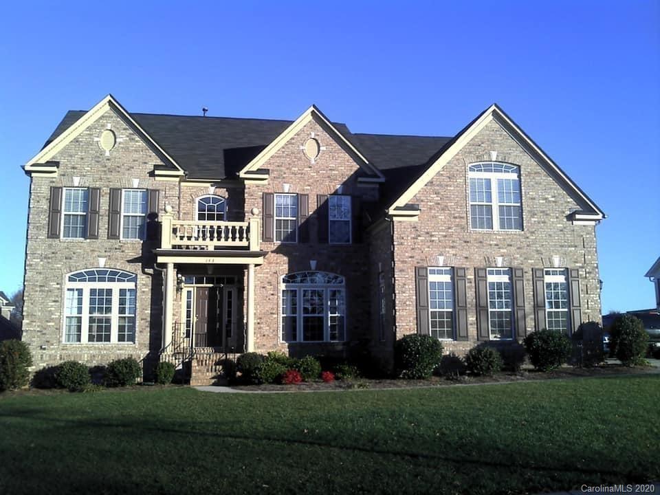 143 W Warfield Drive
