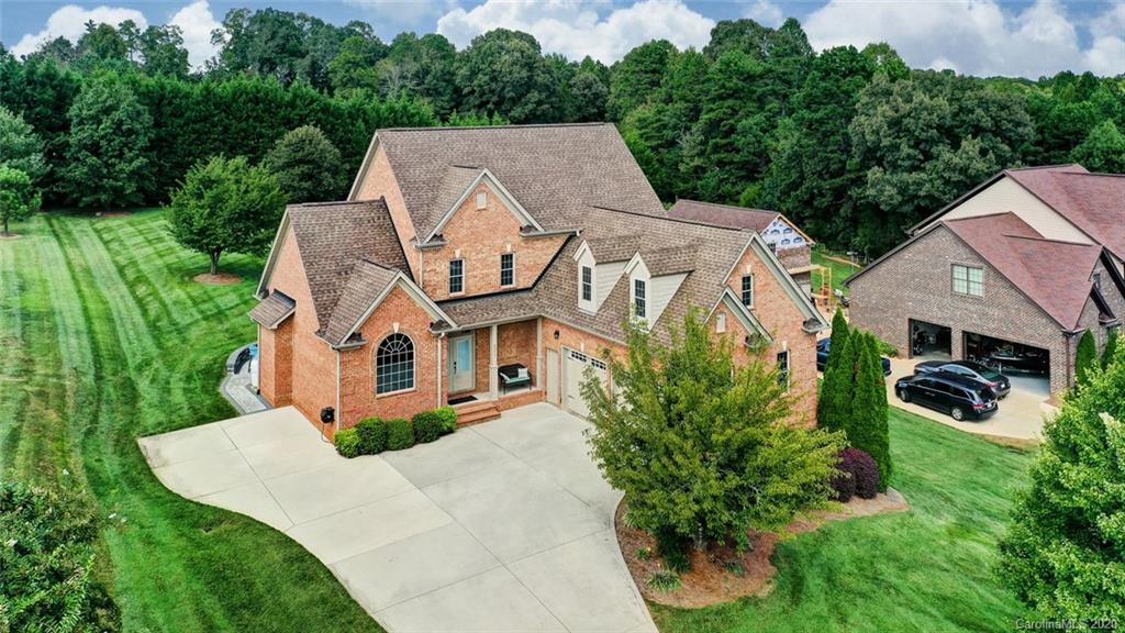 6075 Willow Farm Drive