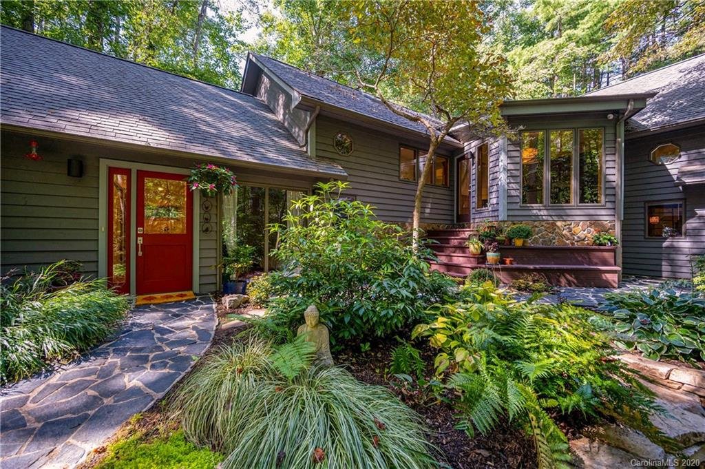 14 Oak Hollow Drive