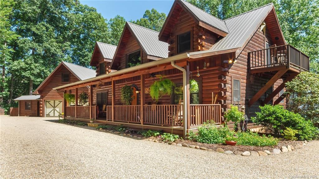 1050 Hemlock Trail