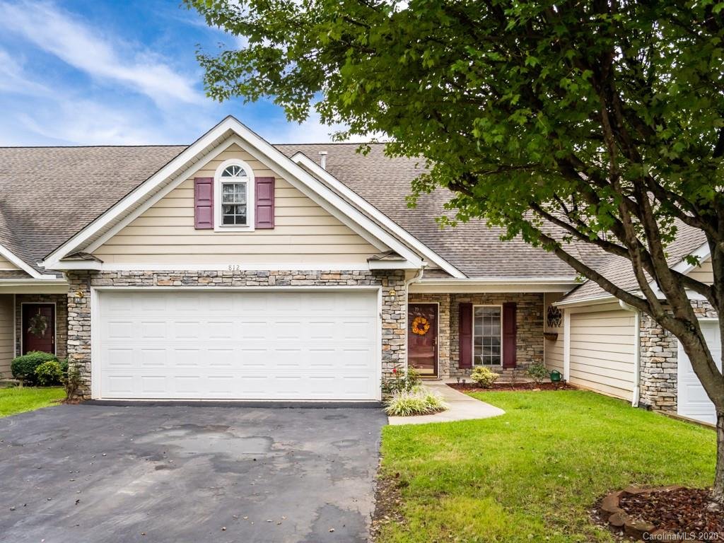 812 West Pointe Drive