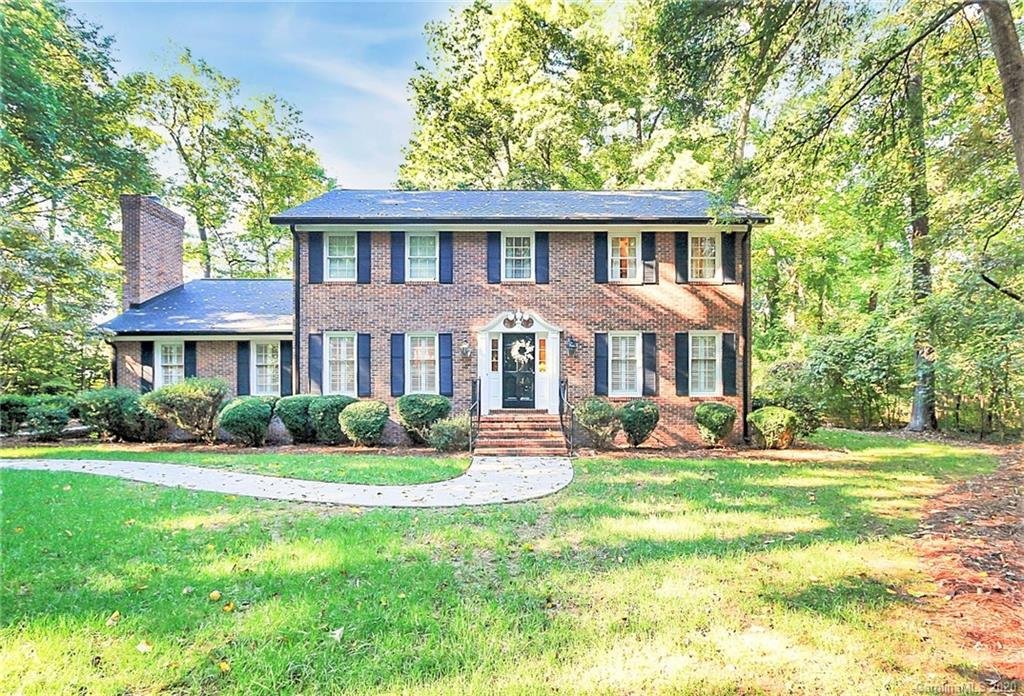 1516 Longbow Drive