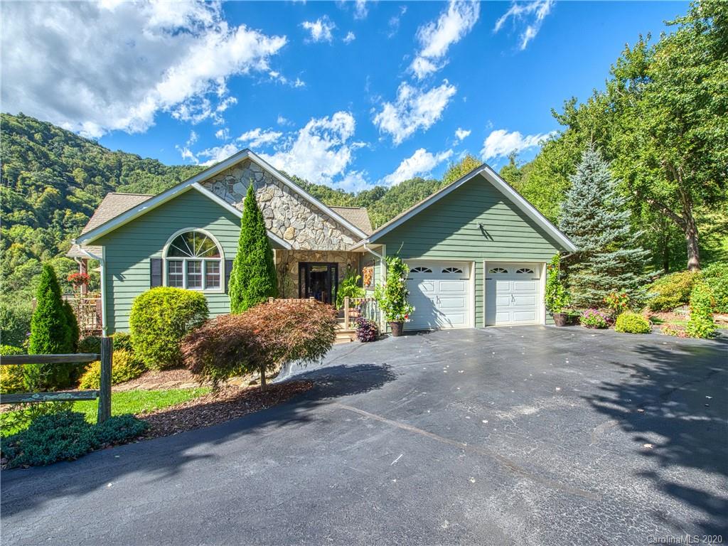 8 Kinross Lane