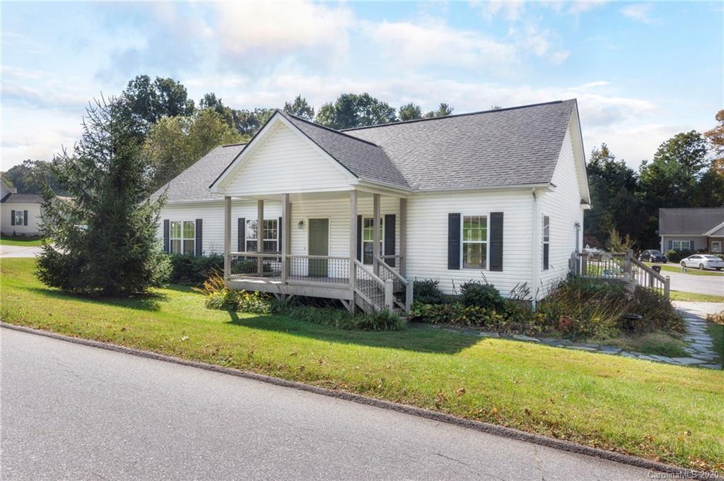 102 Pickers Court