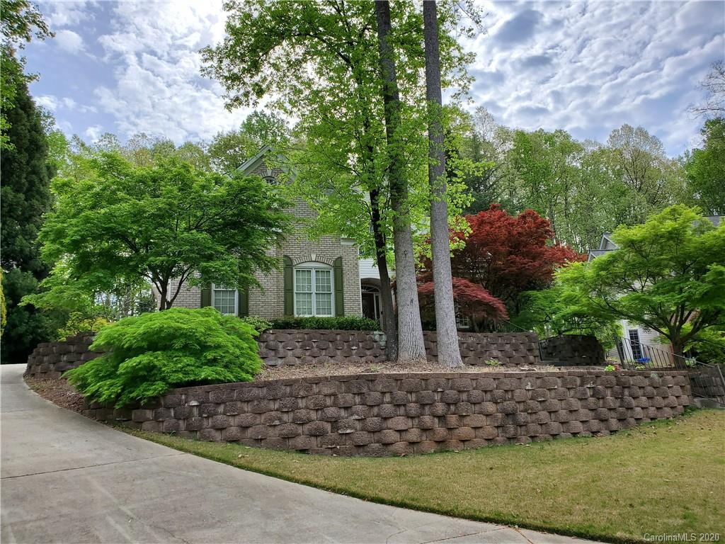 124 Fernbrook Drive