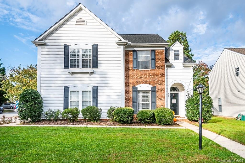5805 Waverly Lynn Lane