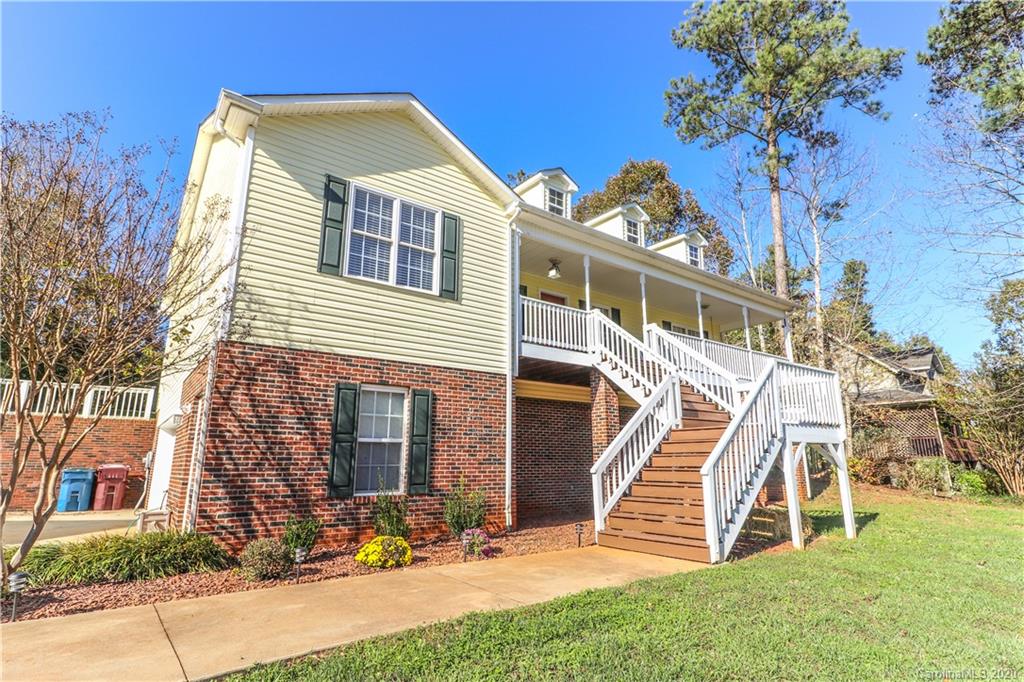 3543 Hunters Path Drive