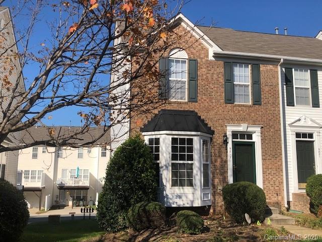 9817 Mallard Glen Drive