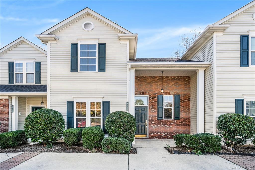 8811 Cinnabay Drive