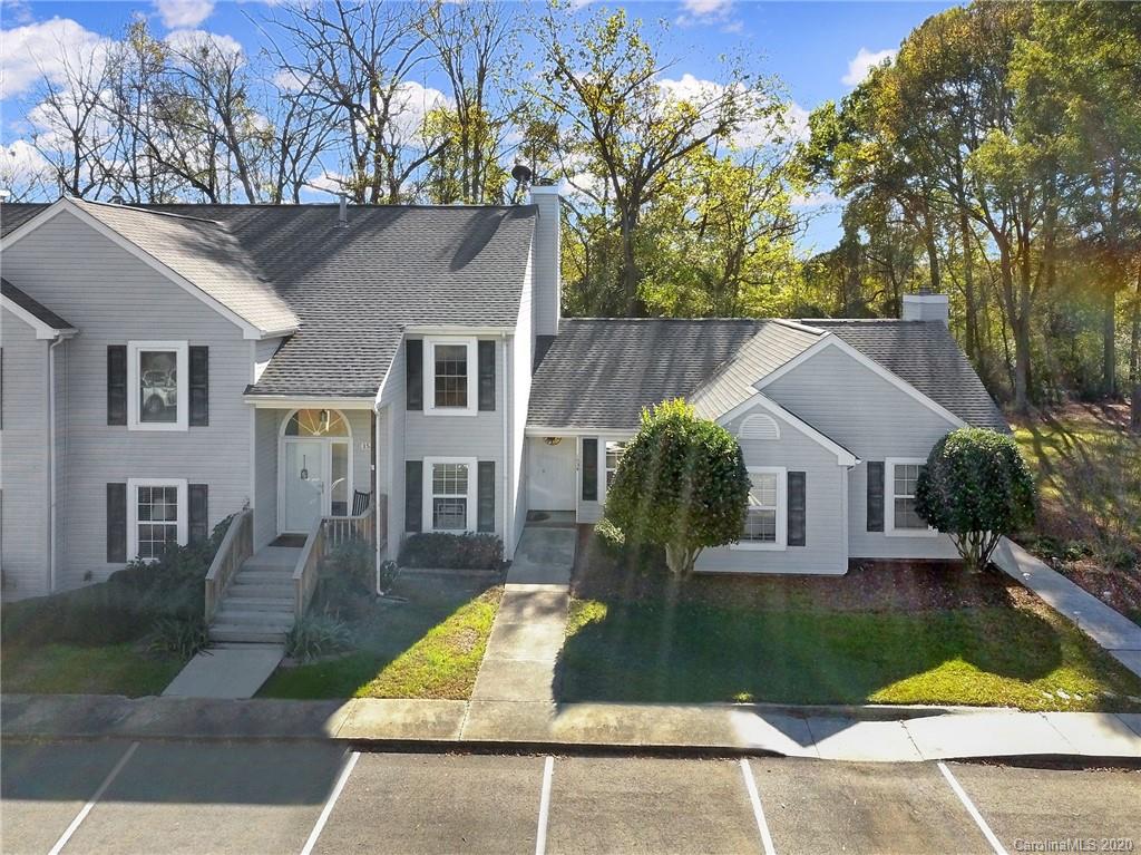 1534 Hunt Club Court