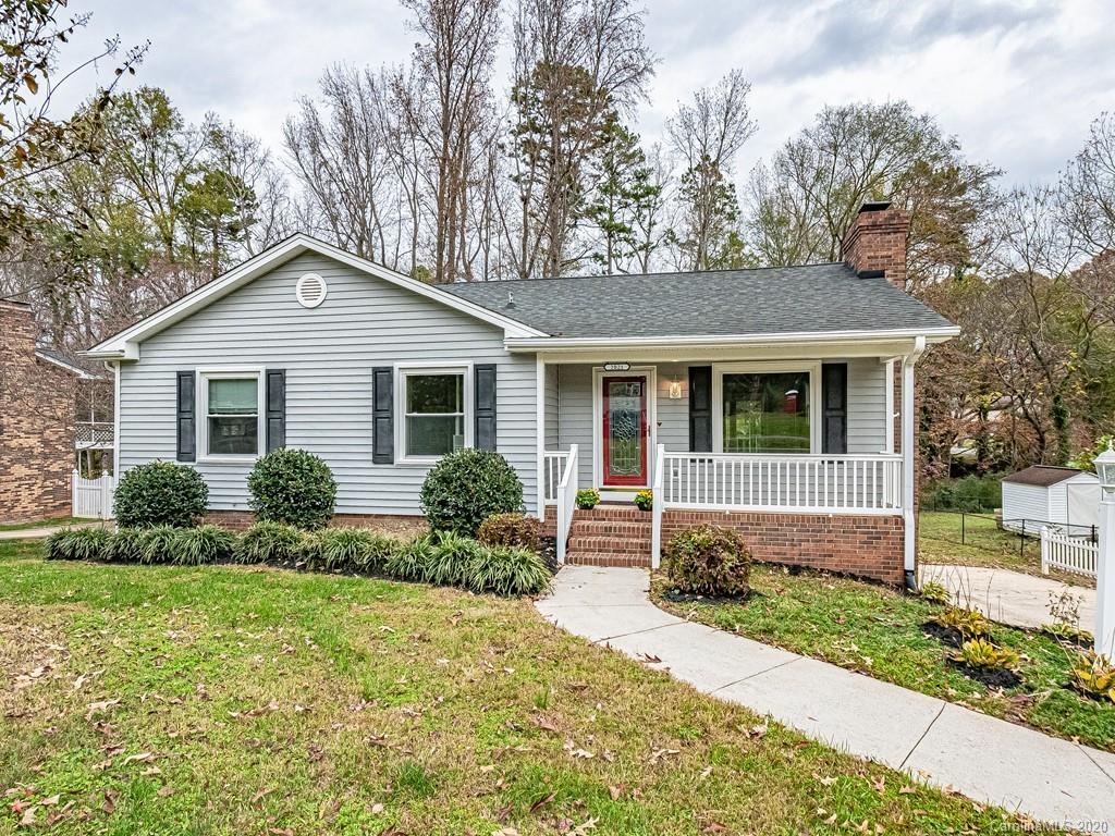 2021 Leslie Drive