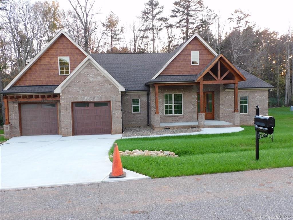 4252 Woodsbury Lane