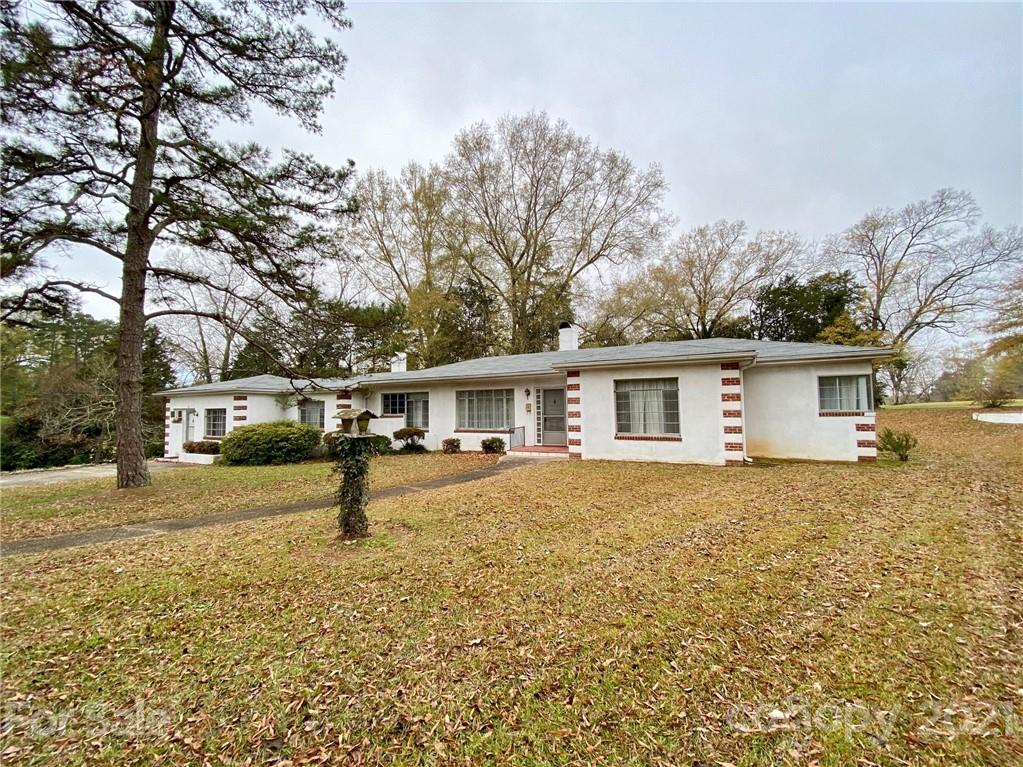 7 North Road Circle