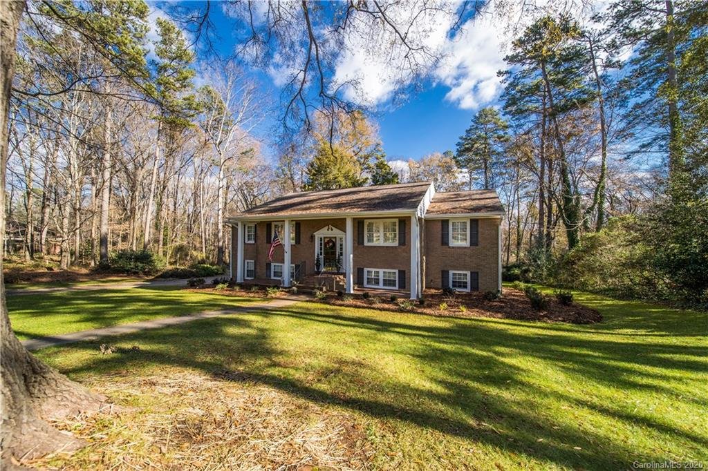 1300 E Colonial Drive