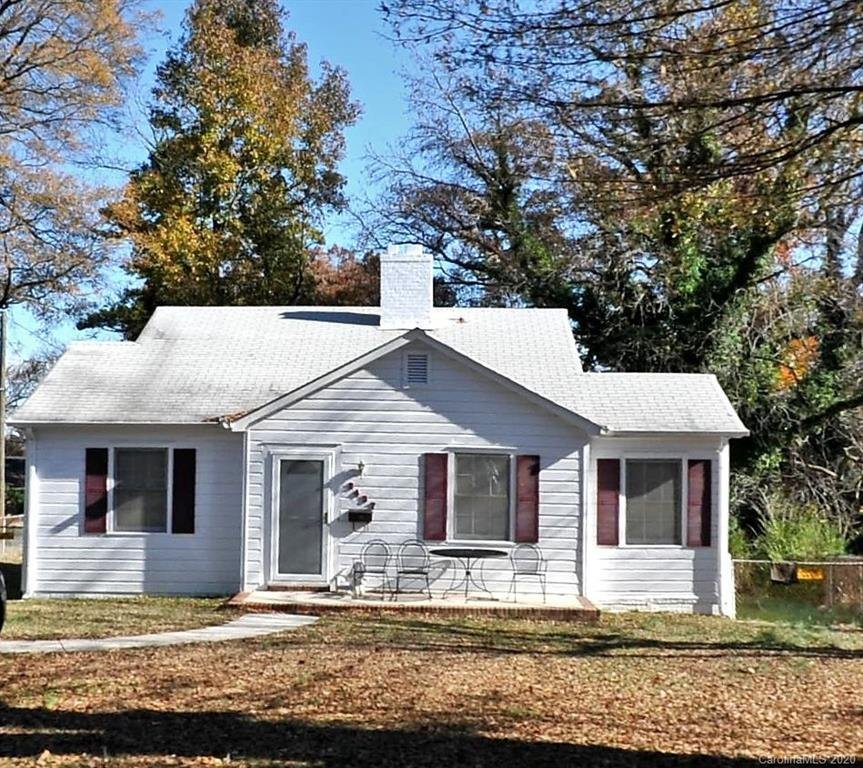 2437 Remount Road