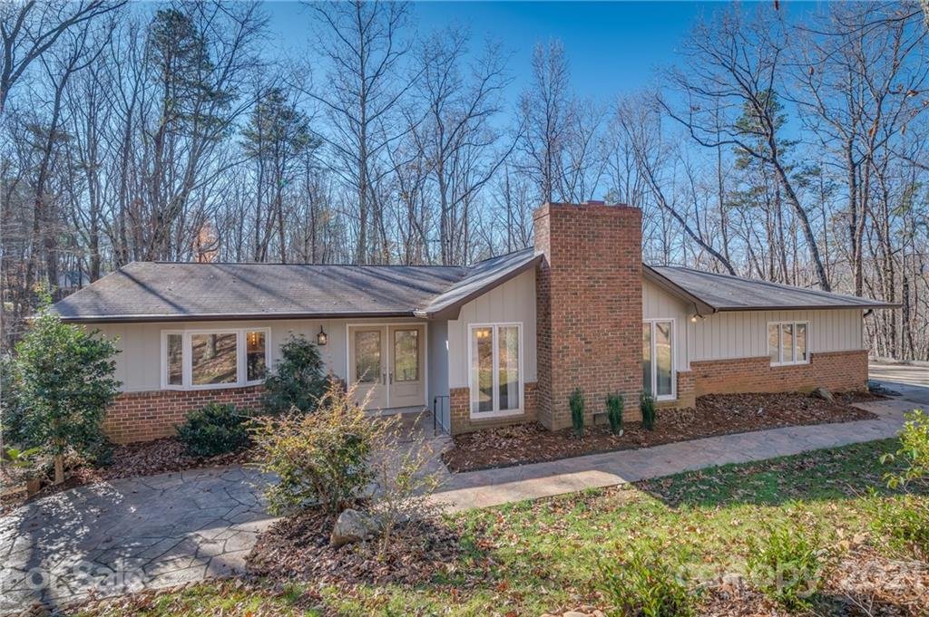 105 Oak Lane