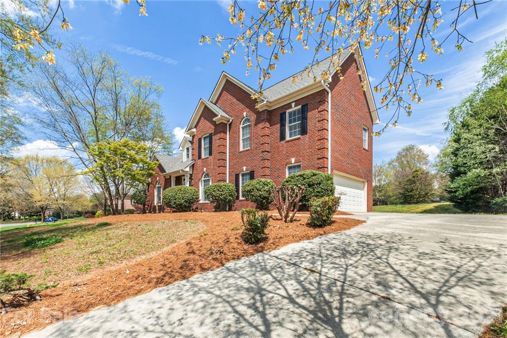 811 Kings Crossing Drive