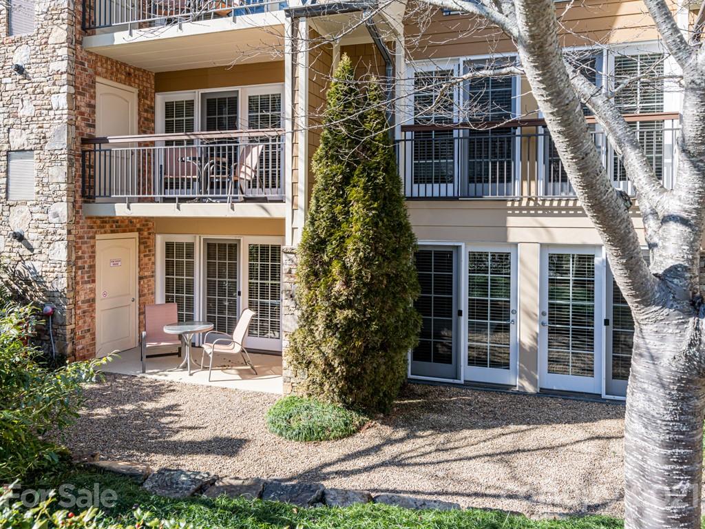 211 Bowling Park Road