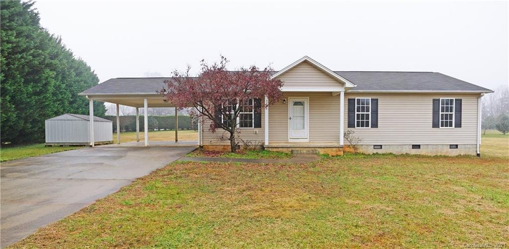 3755 Bridle Path Drive
